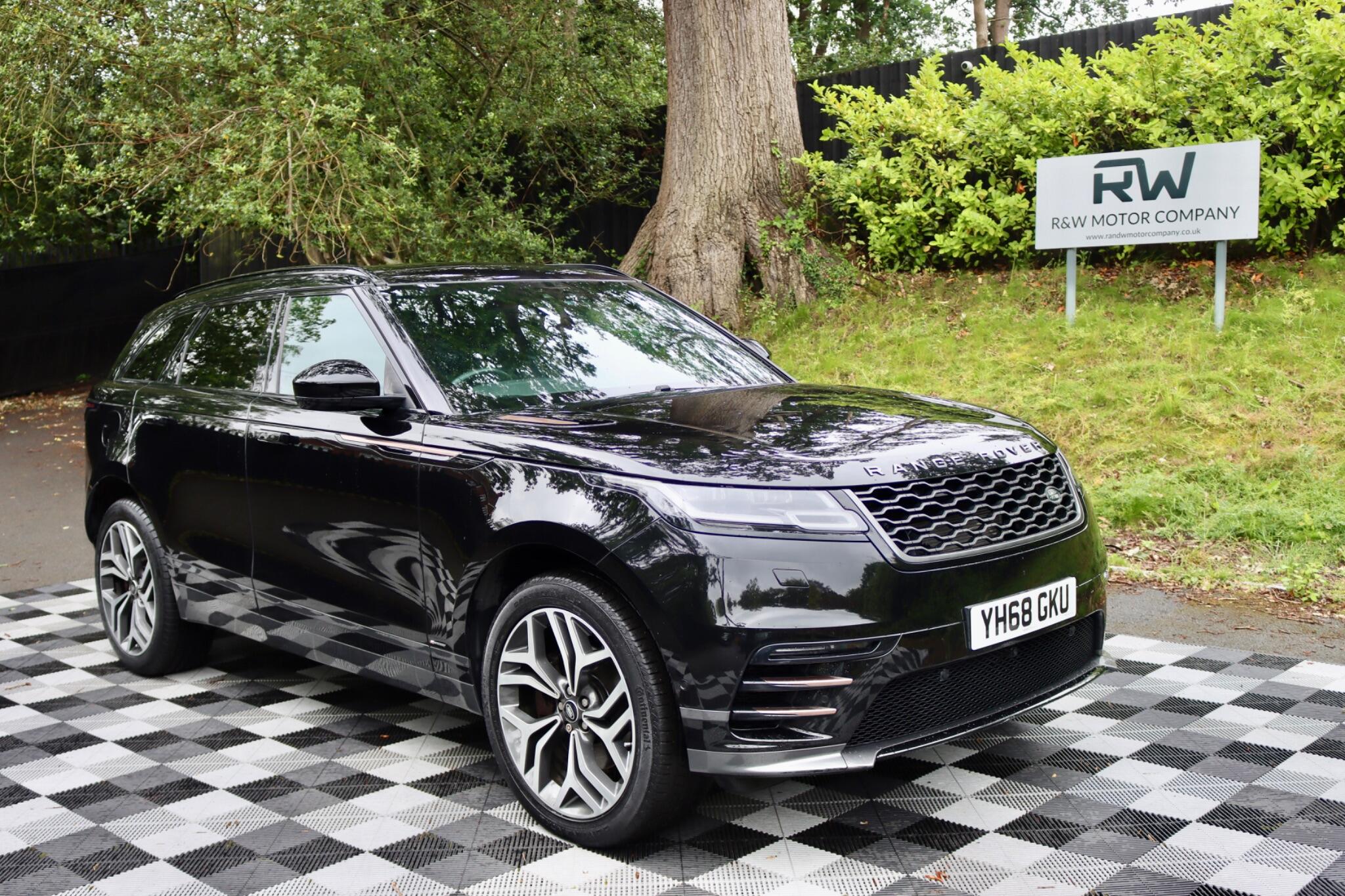 Land Rover Range Rover Velar view 16