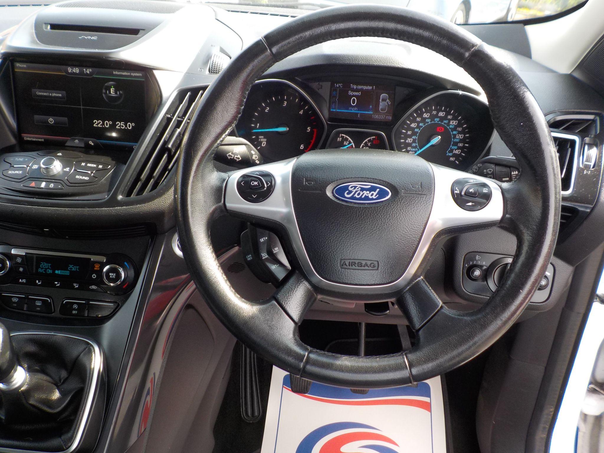 Ford Kuga 2.0 TDCi Titanium 2WD Euro 6 (s/s) 5dr
