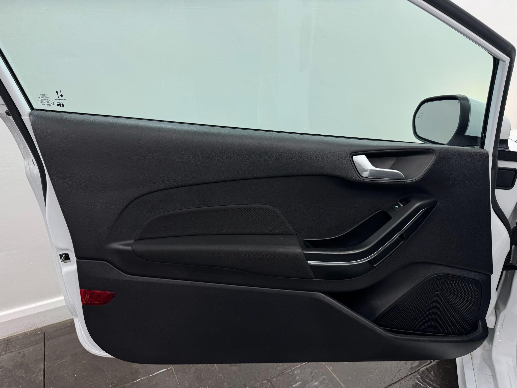 Ford Fiesta view 50