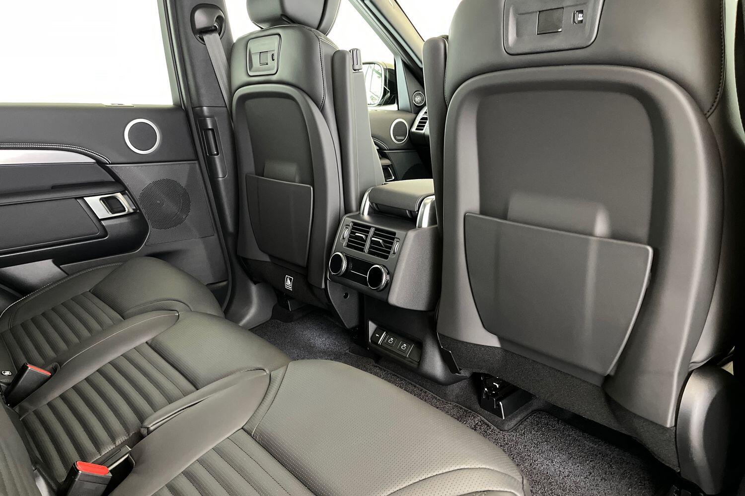 Land Rover Discovery view 19