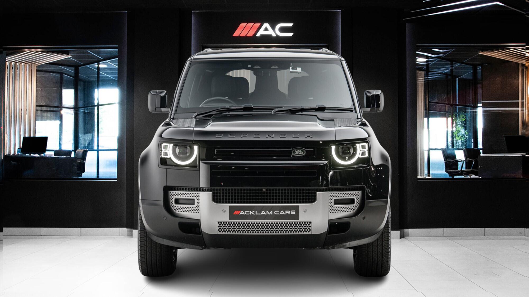 Land Rover Defender 90 view 2