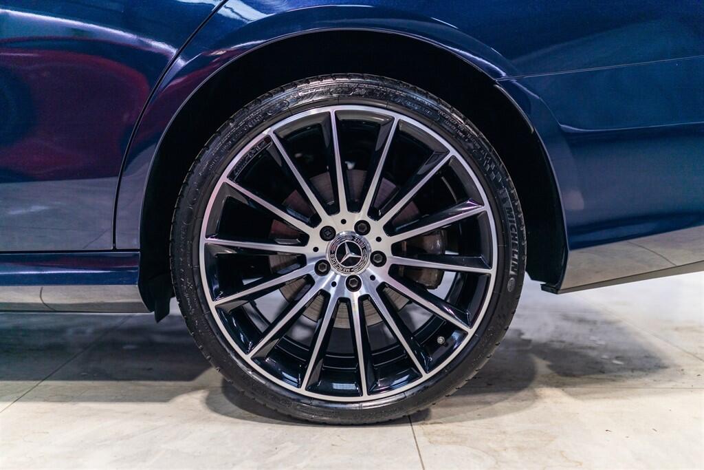 Mercedes-Benz E-Class view 20