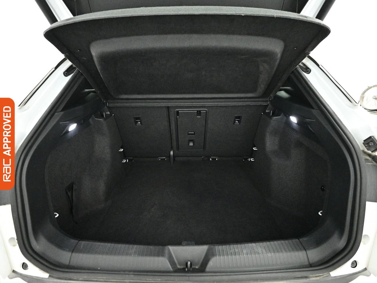 Volkswagen Id.4 view 27