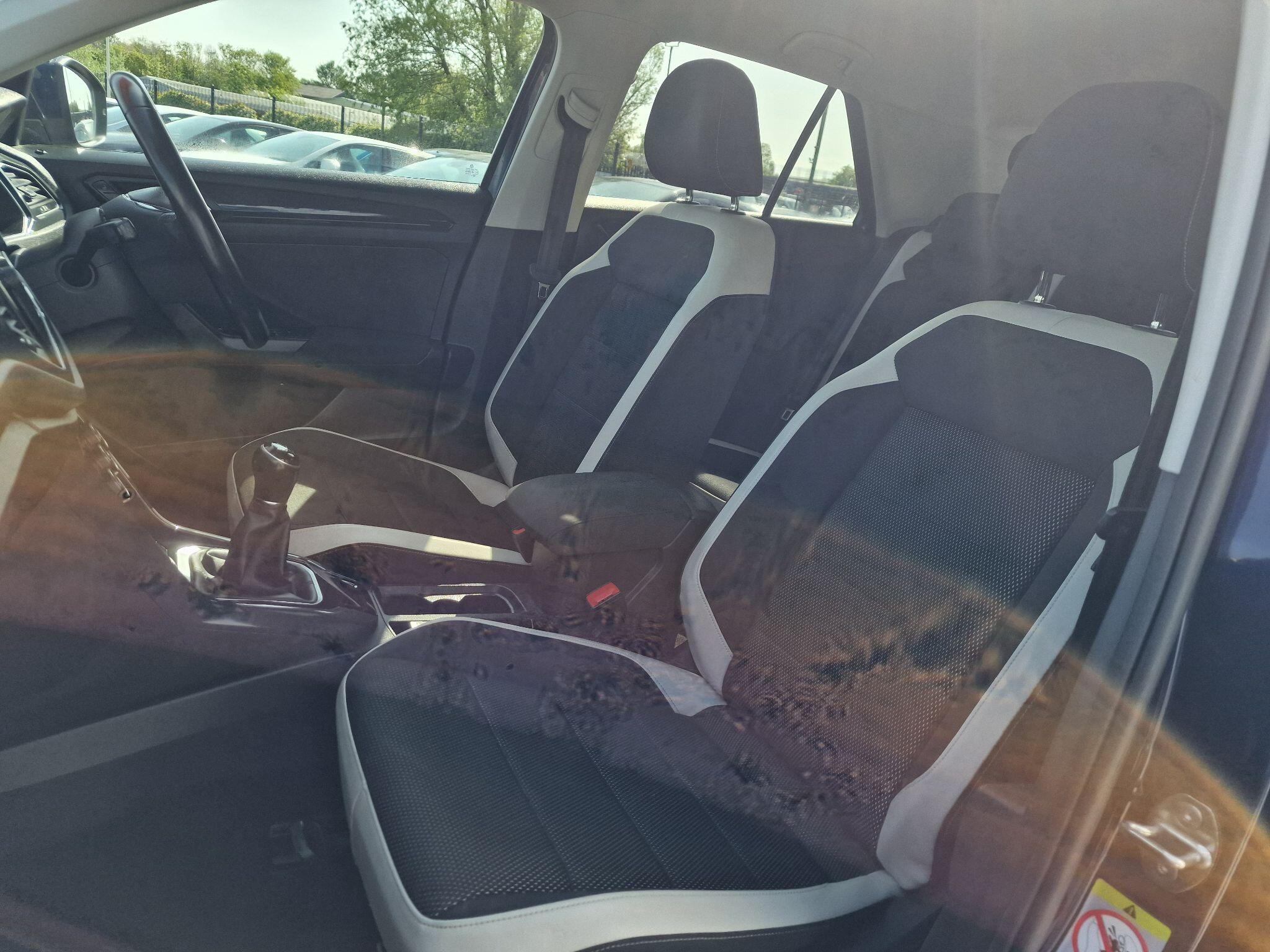 Volkswagen T-Roc view 55