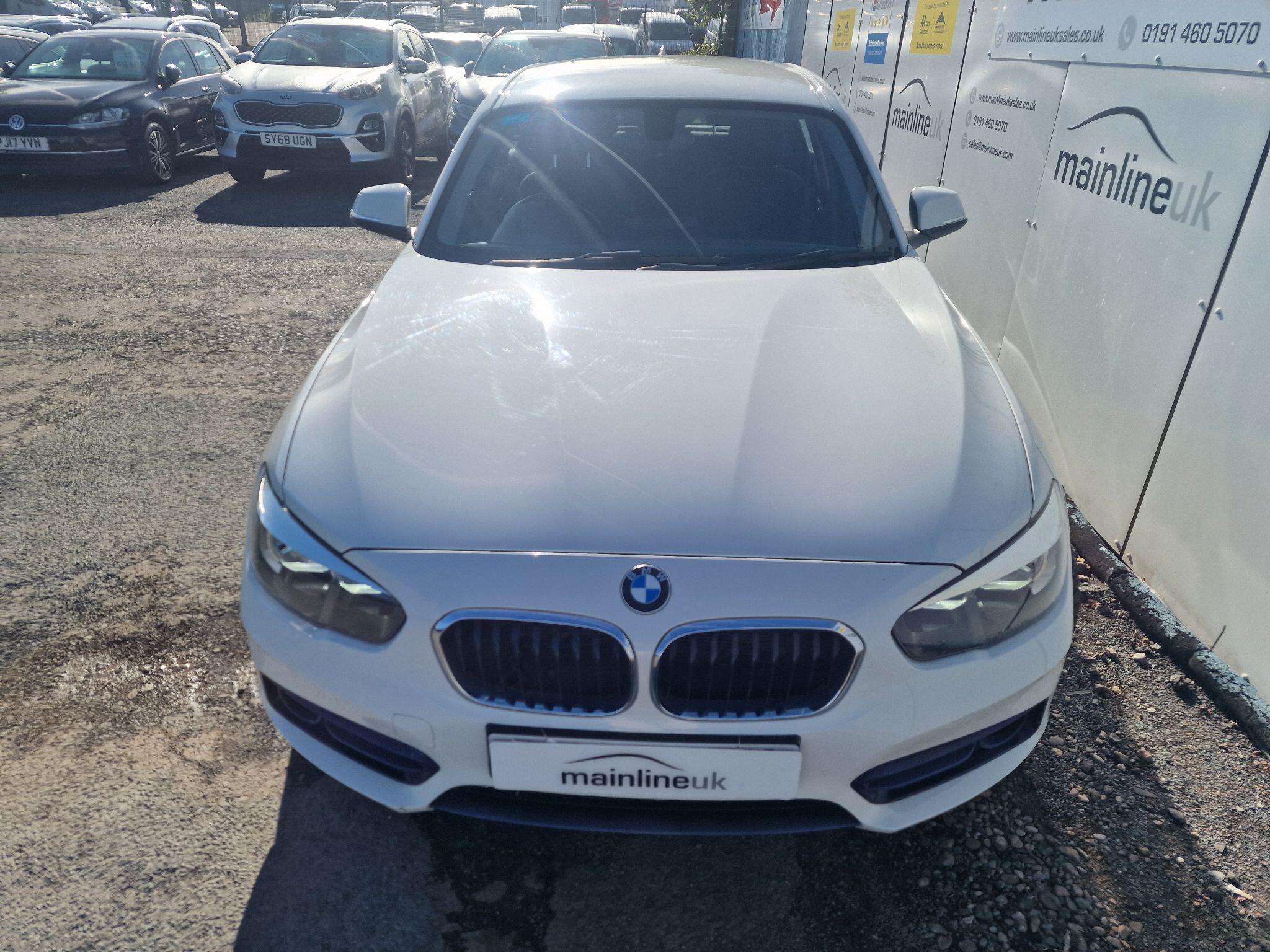 BMW 1 Series view 9