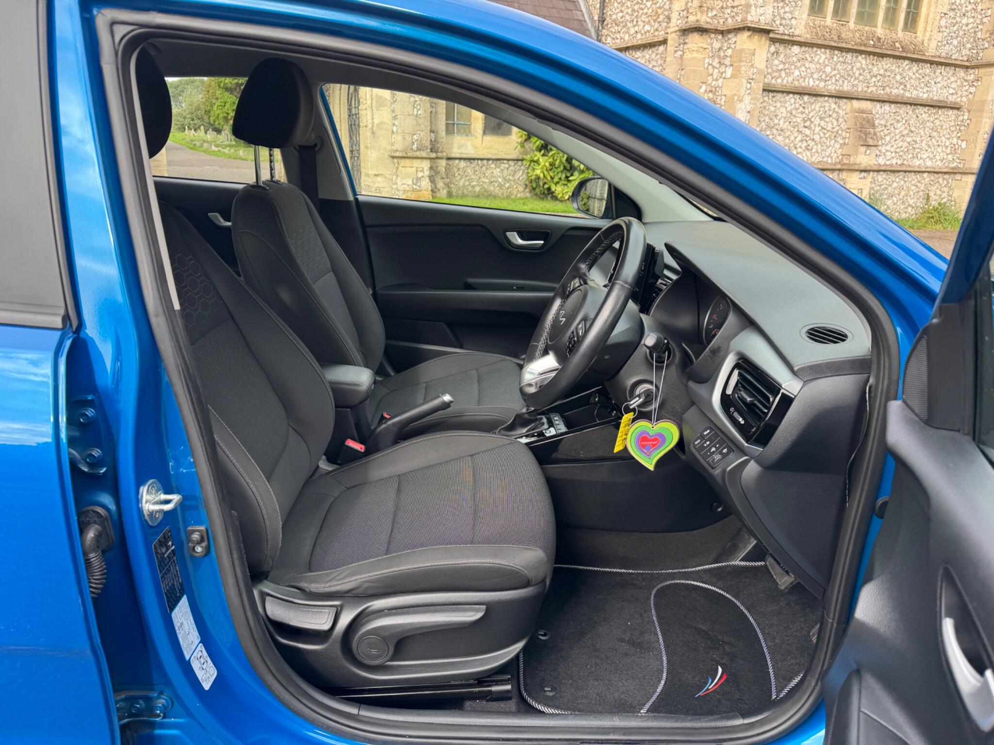 Kia Rio view 33