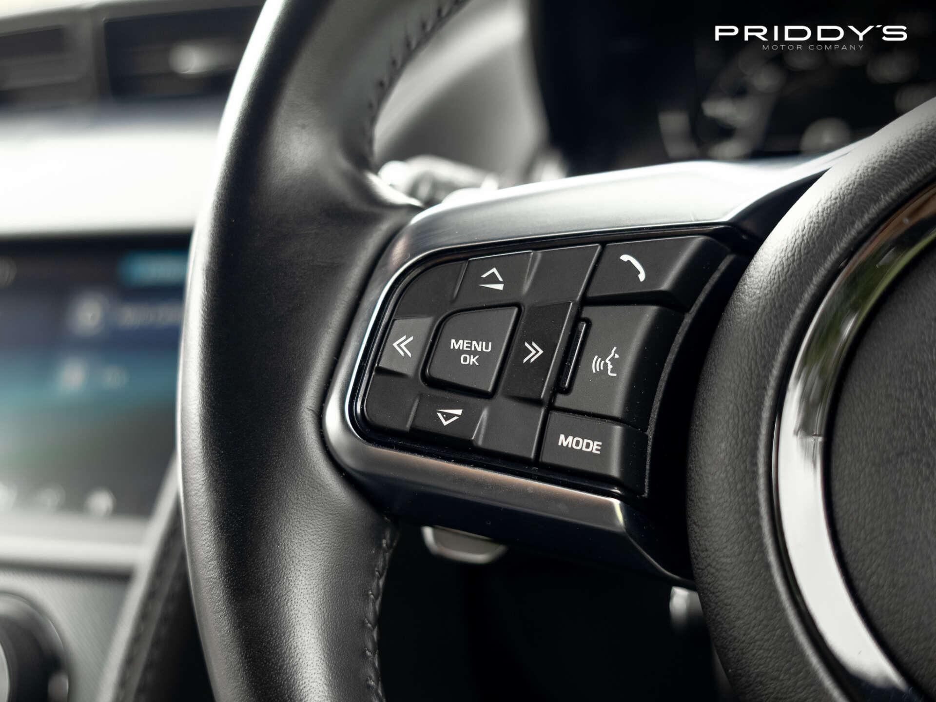 Jaguar F-Type view 54