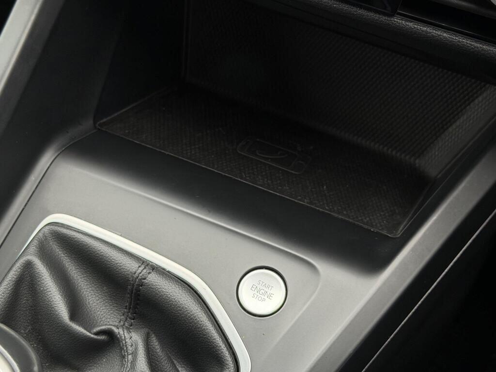 Volkswagen Golf view 37