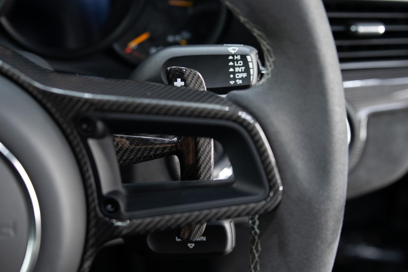 Porsche 911 view 11