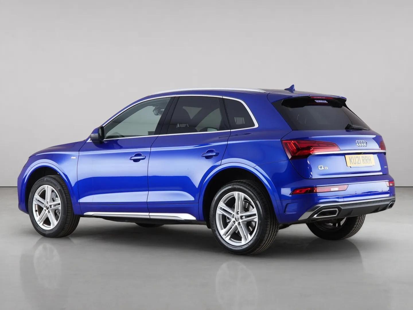 Audi Q5 view 8