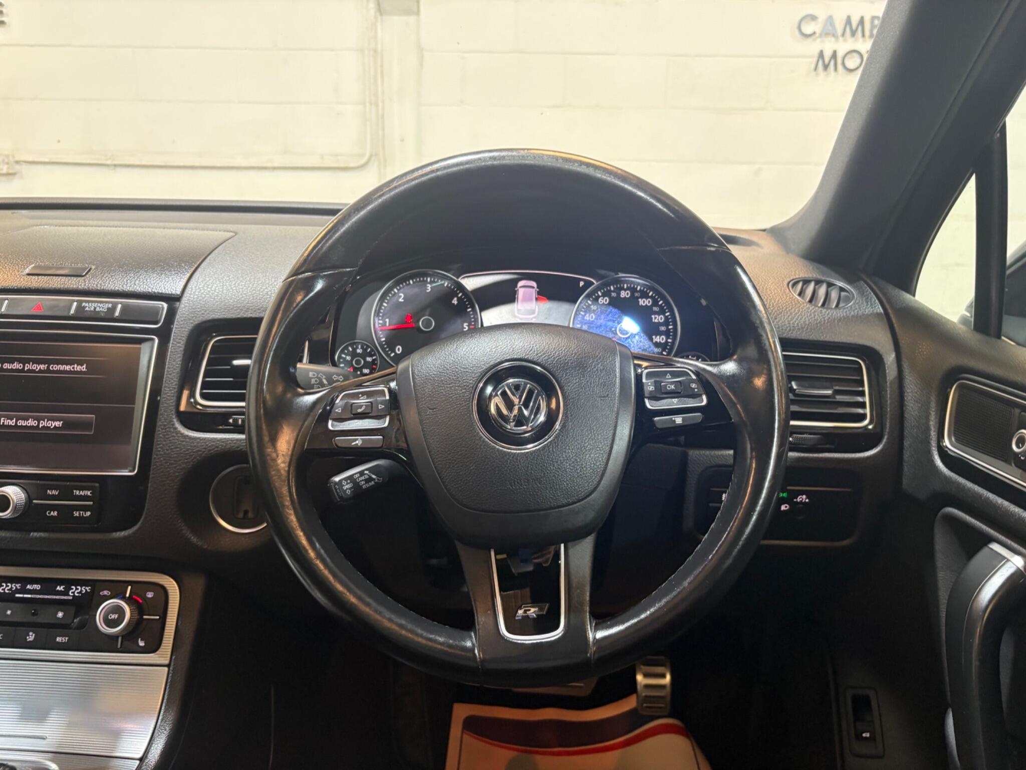 Volkswagen Touareg view 41