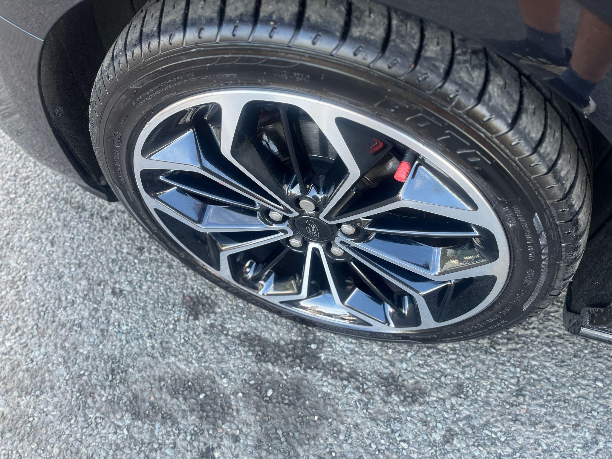Ford Focus view 13