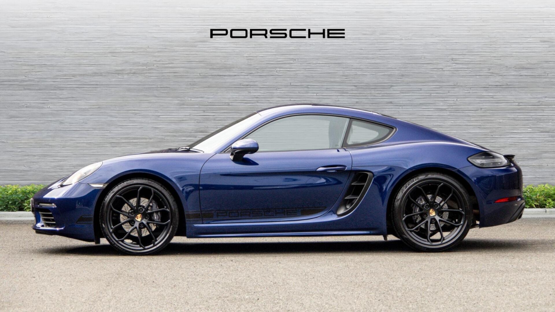 Porsche Cayman view 5
