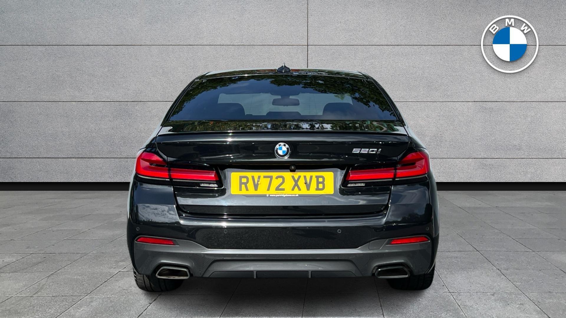 BMW 5 Series view 16