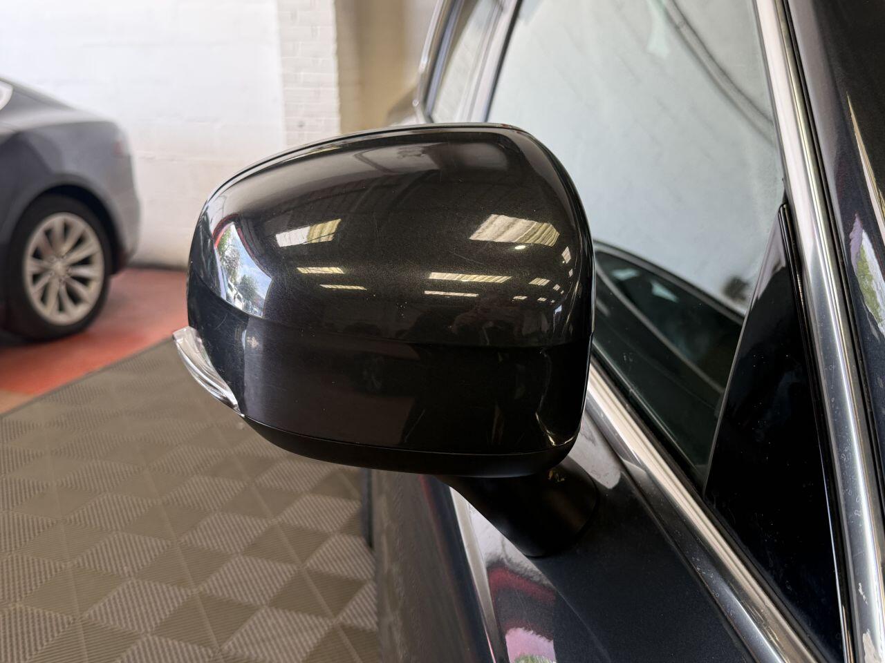 Volvo XC90 view 24