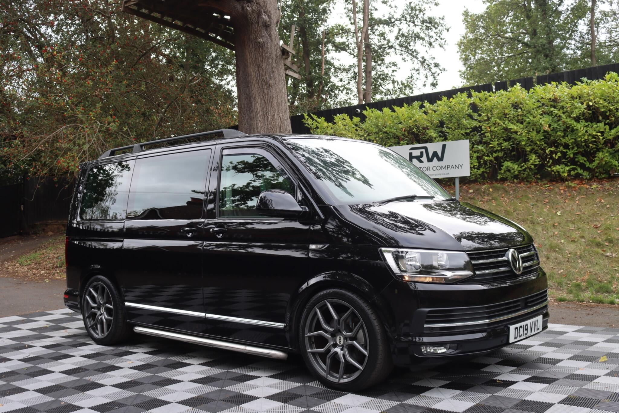 Volkswagen Caravelle view 19