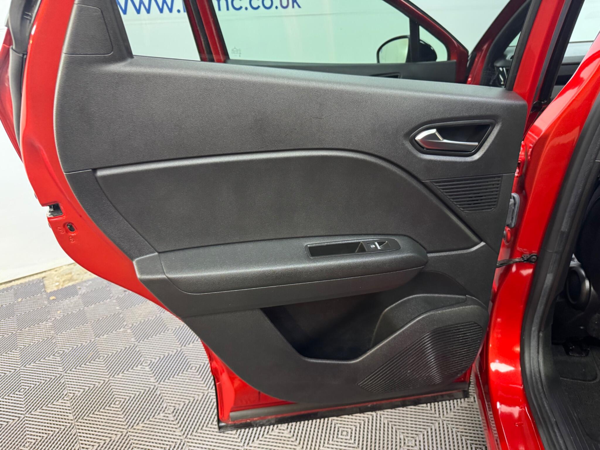 Renault Captur view 45