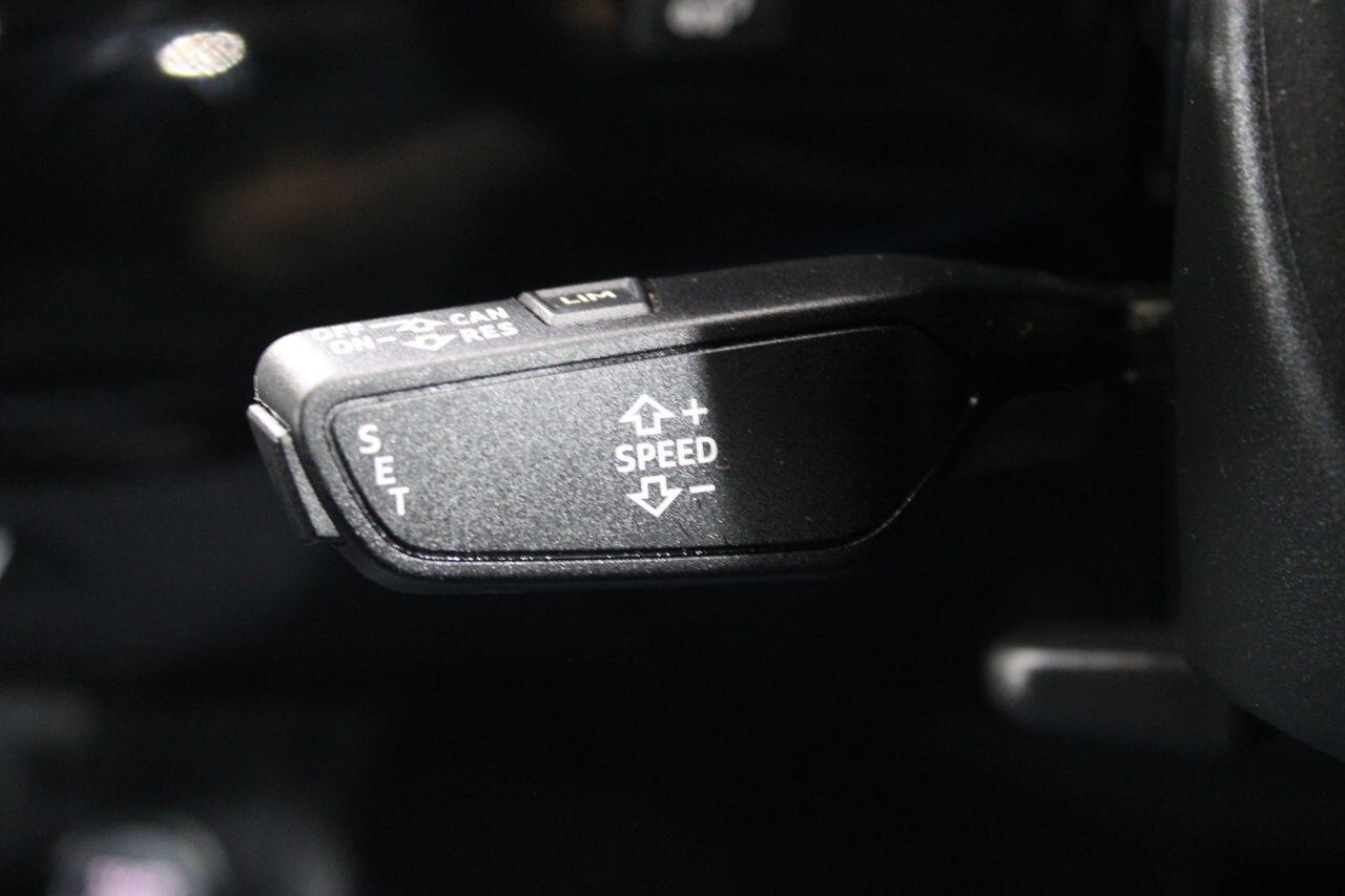 Audi A4 view 27