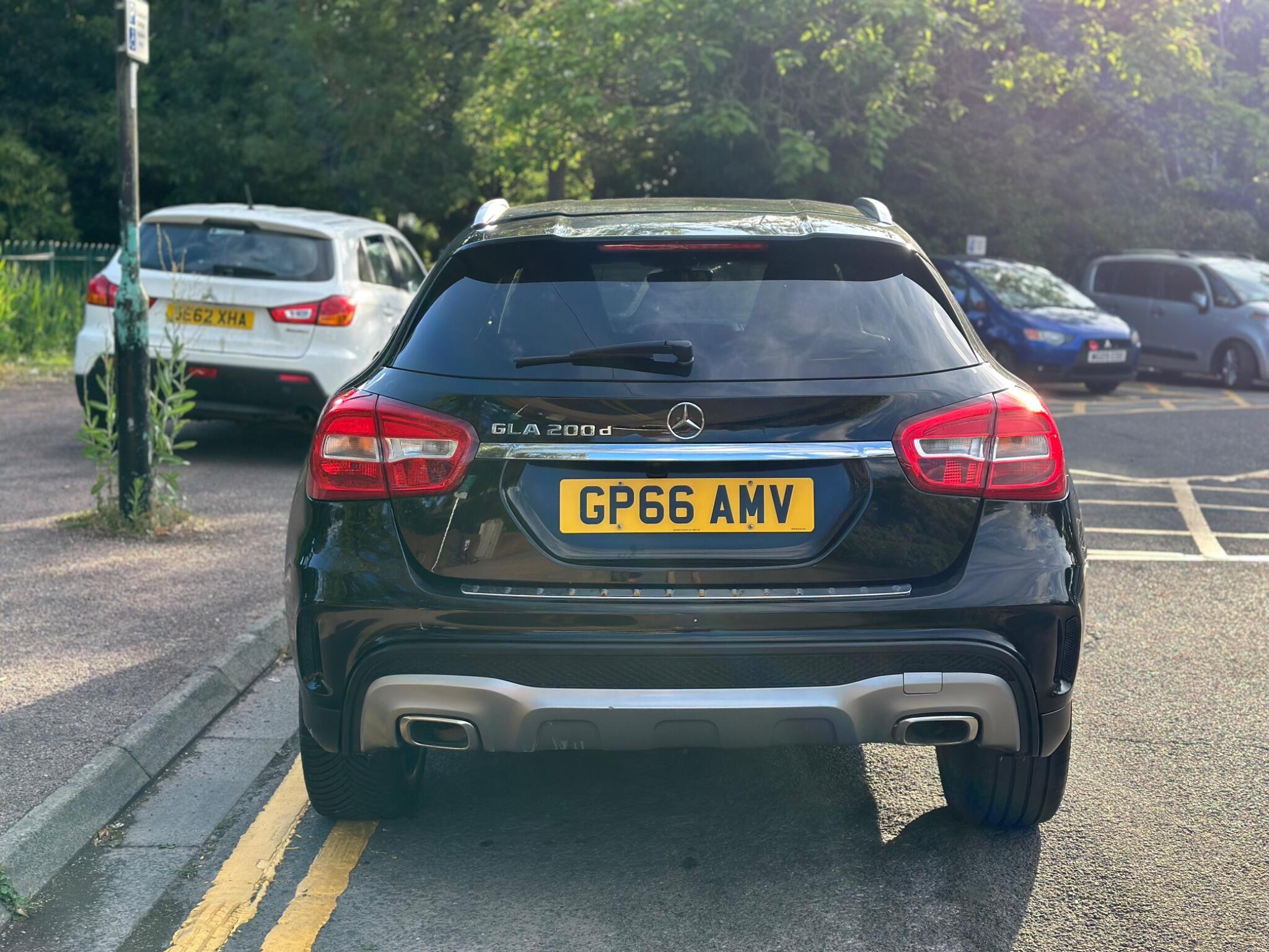 Mercedes-Benz Gla view 5
