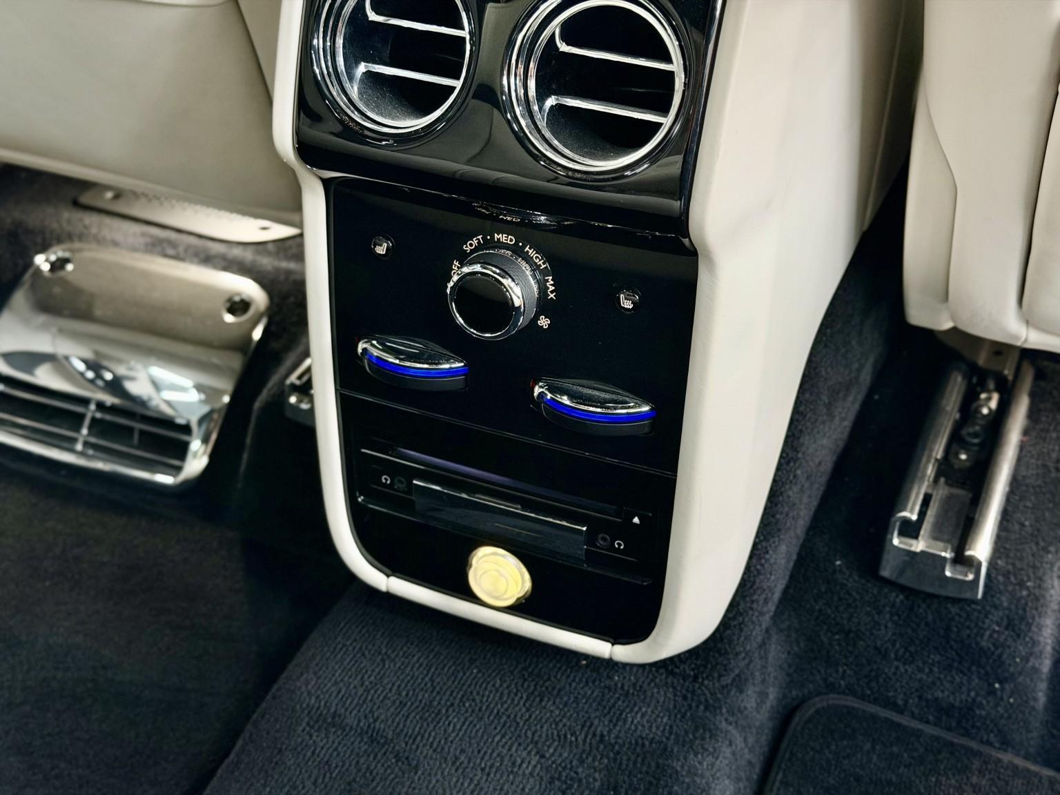 Rolls-Royce Cullinan view 72