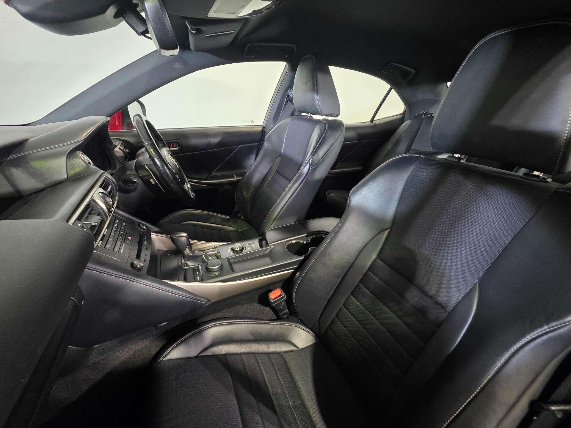Lexus Is view 48