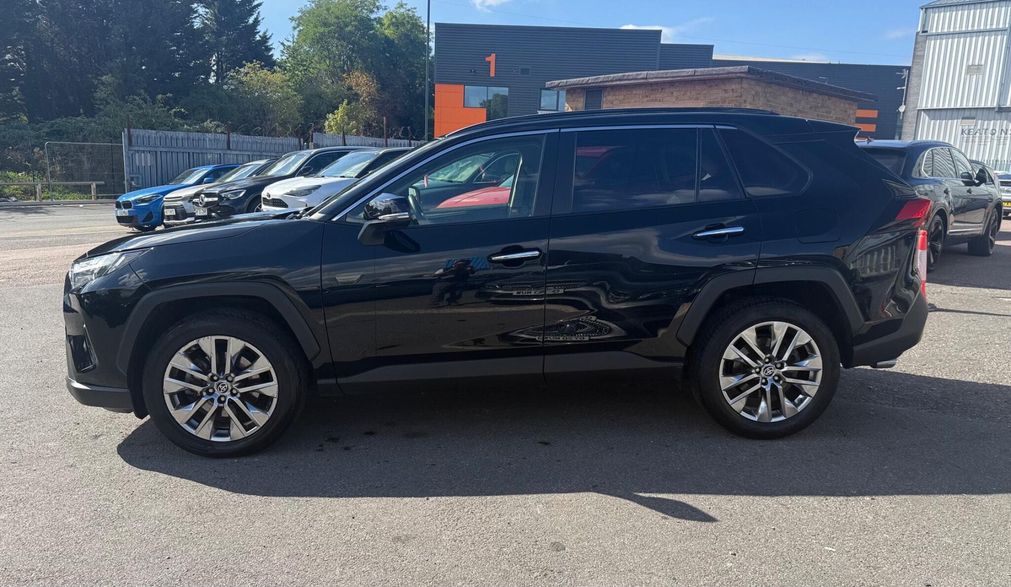 Toyota Rav4 view 8