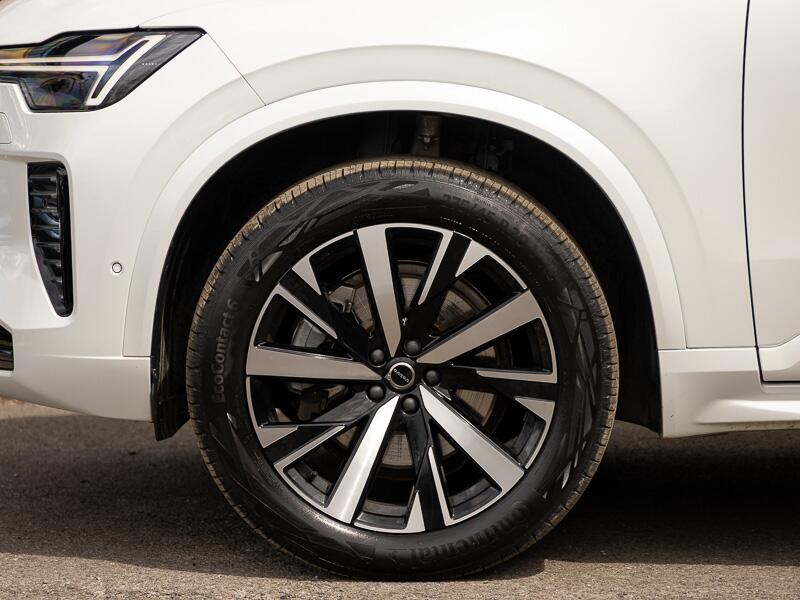 Volvo XC90 view 17
