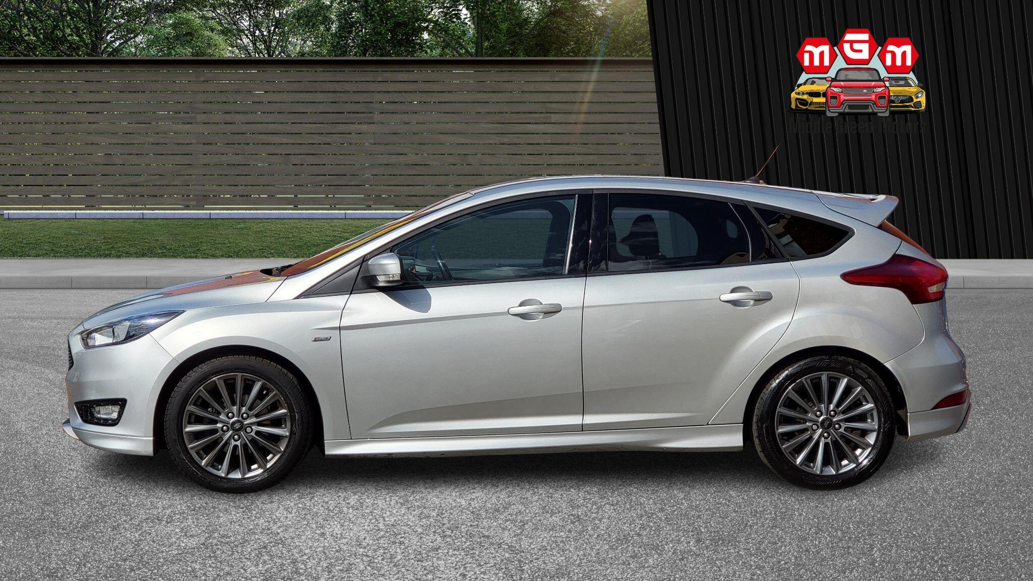 Ford Focus view 6