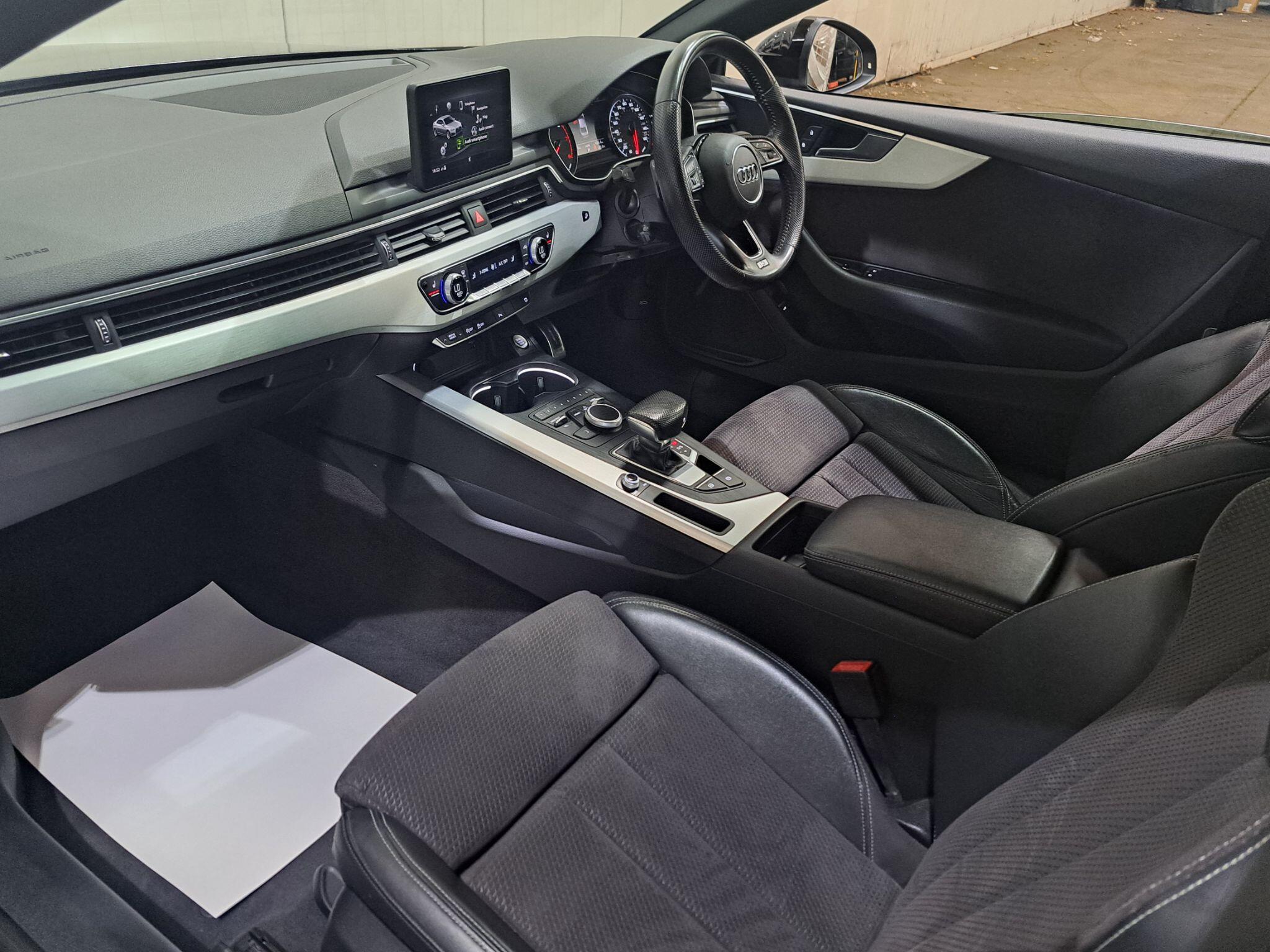 Audi A5 view 24