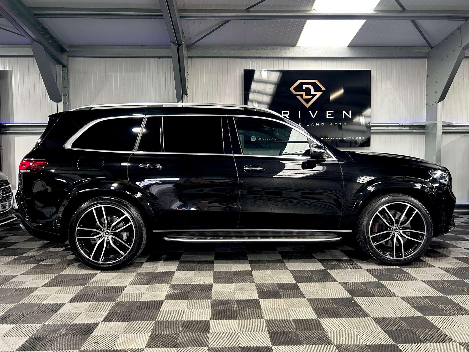 Mercedes-Benz GLS view 9