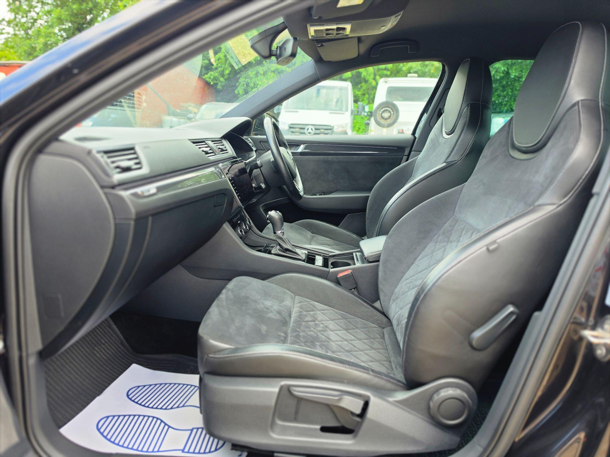 Skoda Superb view 8