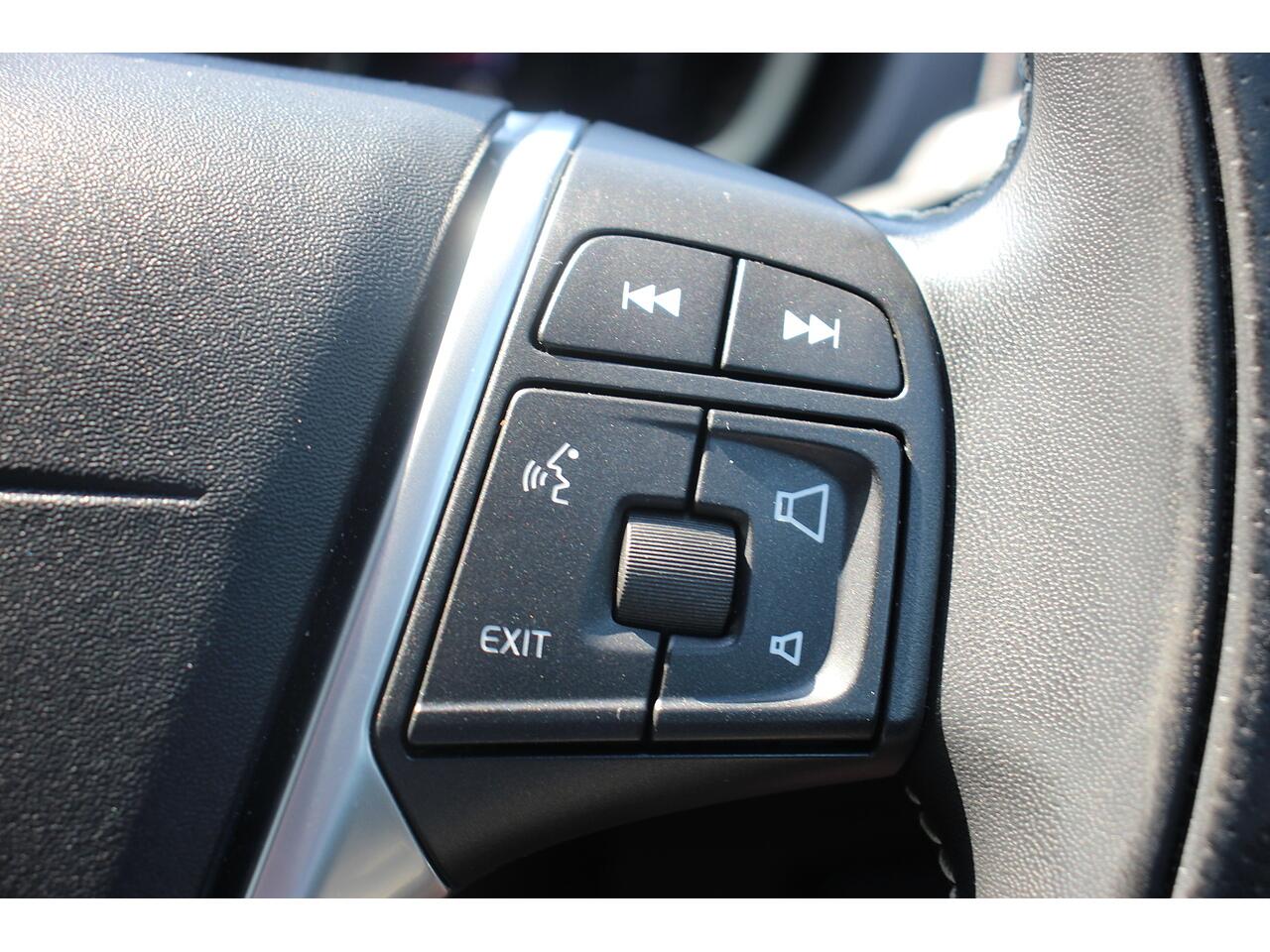 Volvo V40 view 27