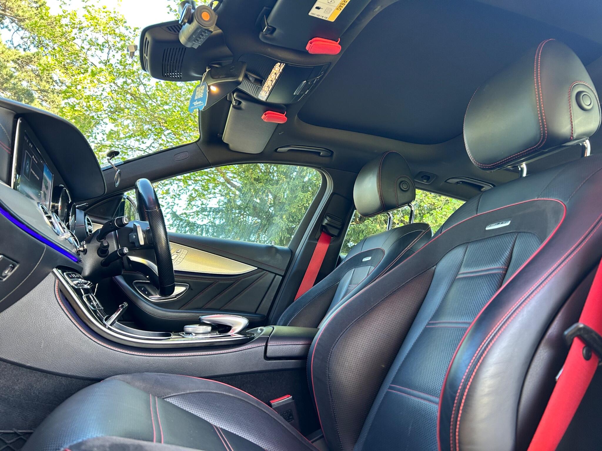 Mercedes-Benz E-Class view 36