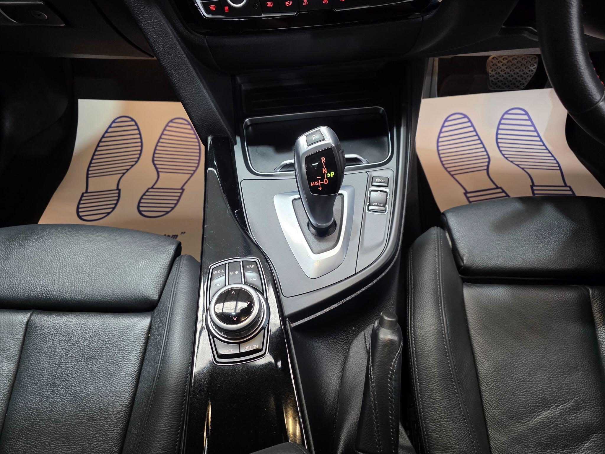 BMW 3 Series view 10
