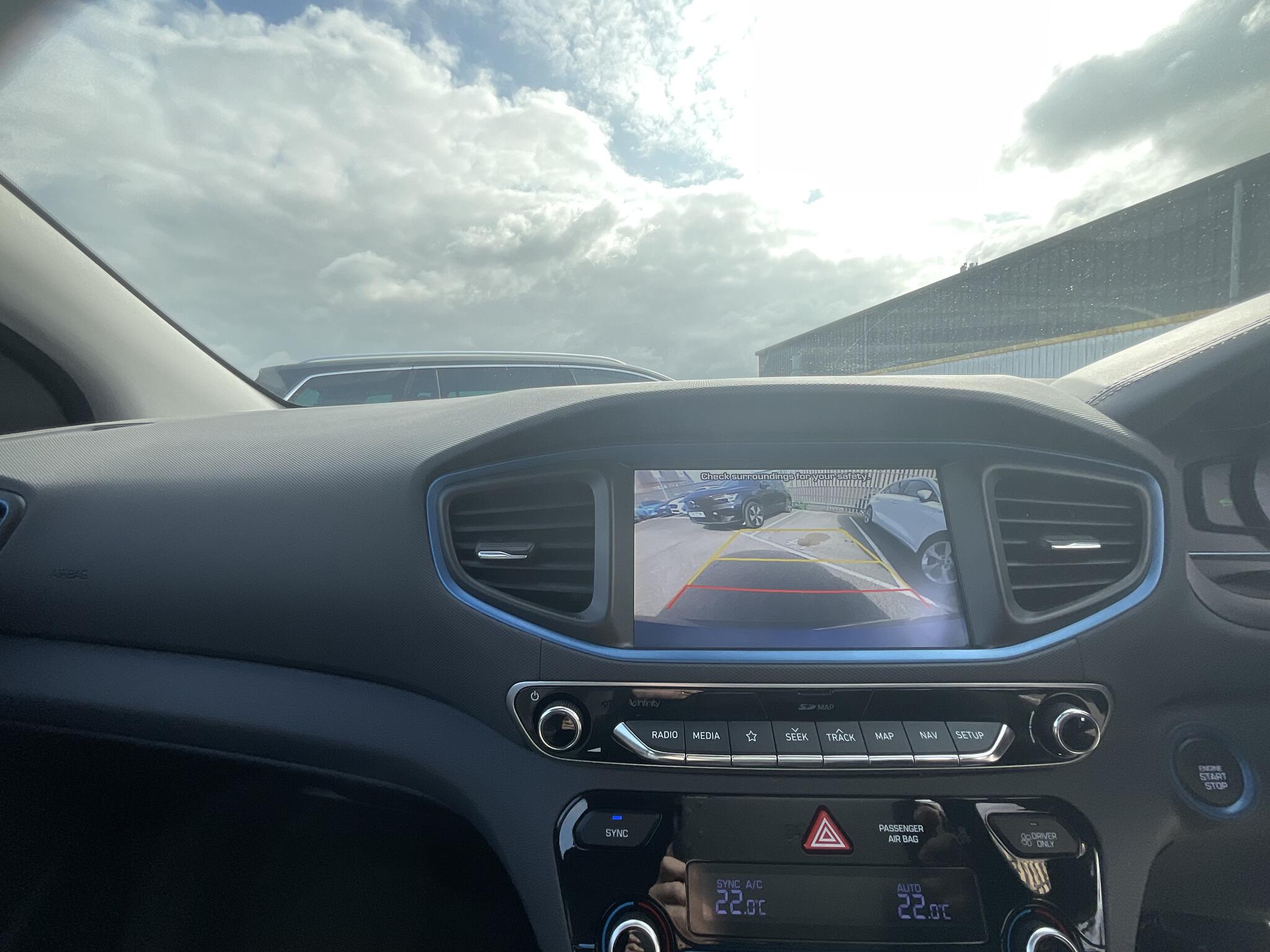 Hyundai Ioniq view 30