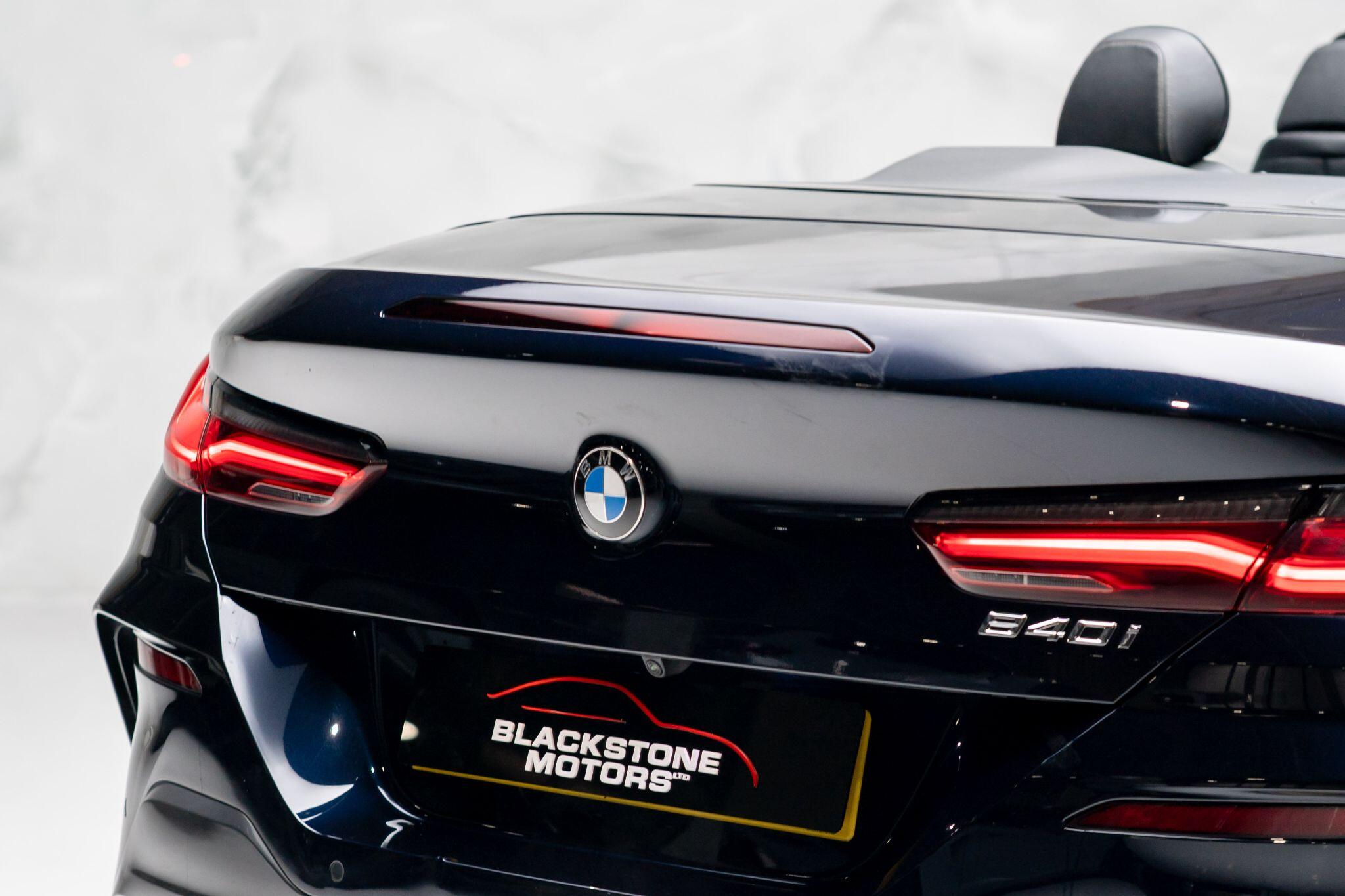 BMW 8 Series view 13