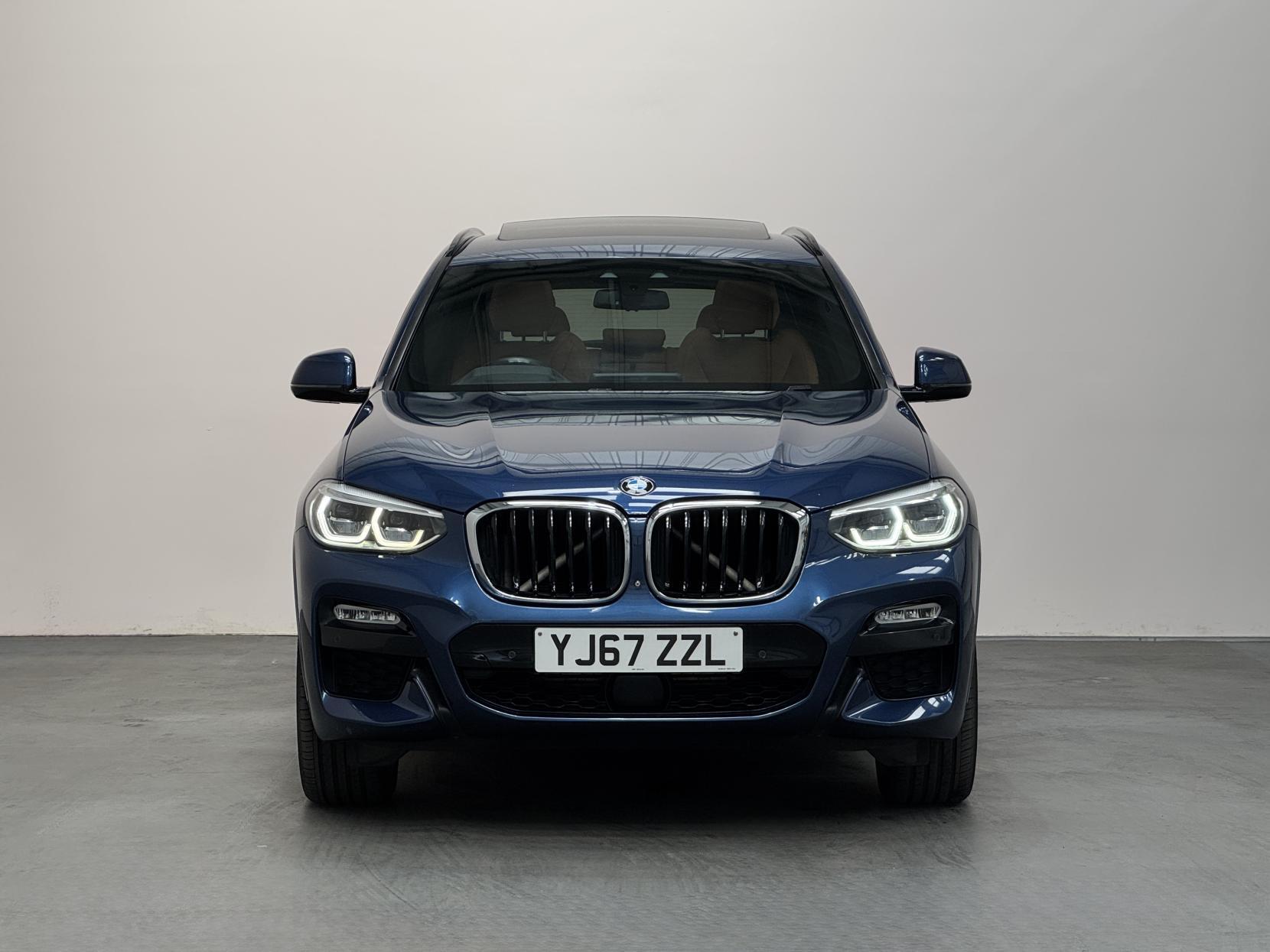 BMW X3 view 4