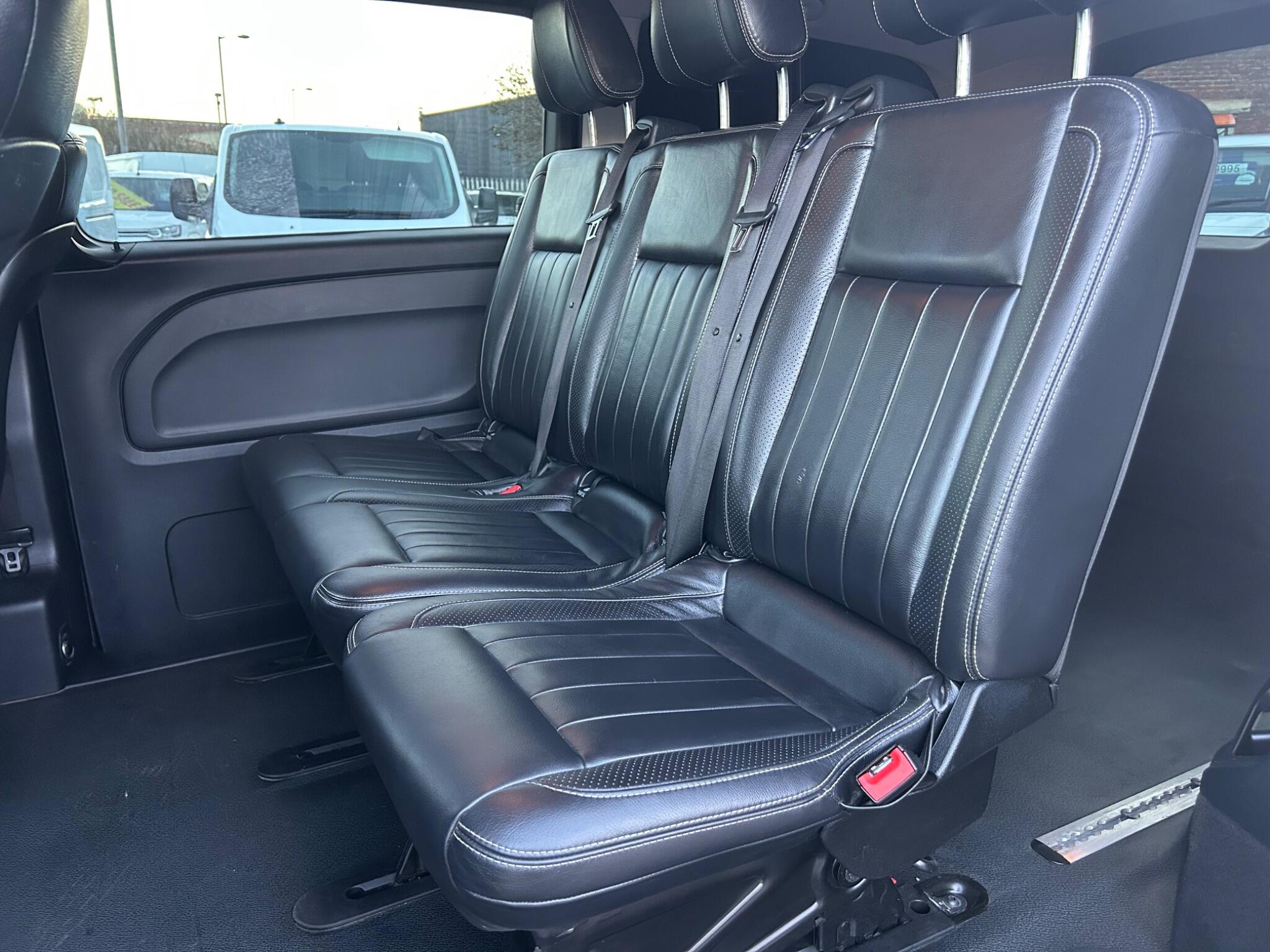 2019 Mercedes-Benz Vito 2.1 114 CDI Progressive Crew Van RWD L2 Euro 6 (s/s) 5dr (LWB) • 121,000 miles image 11