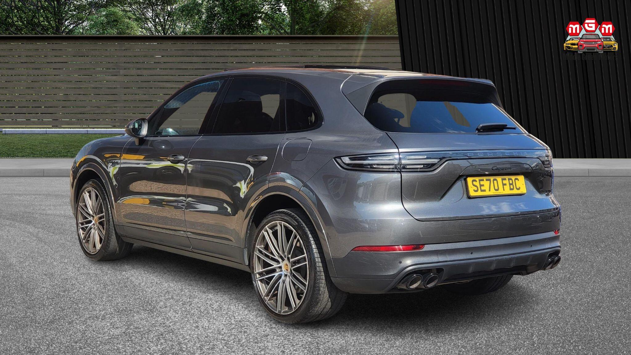 Porsche Cayenne view 6