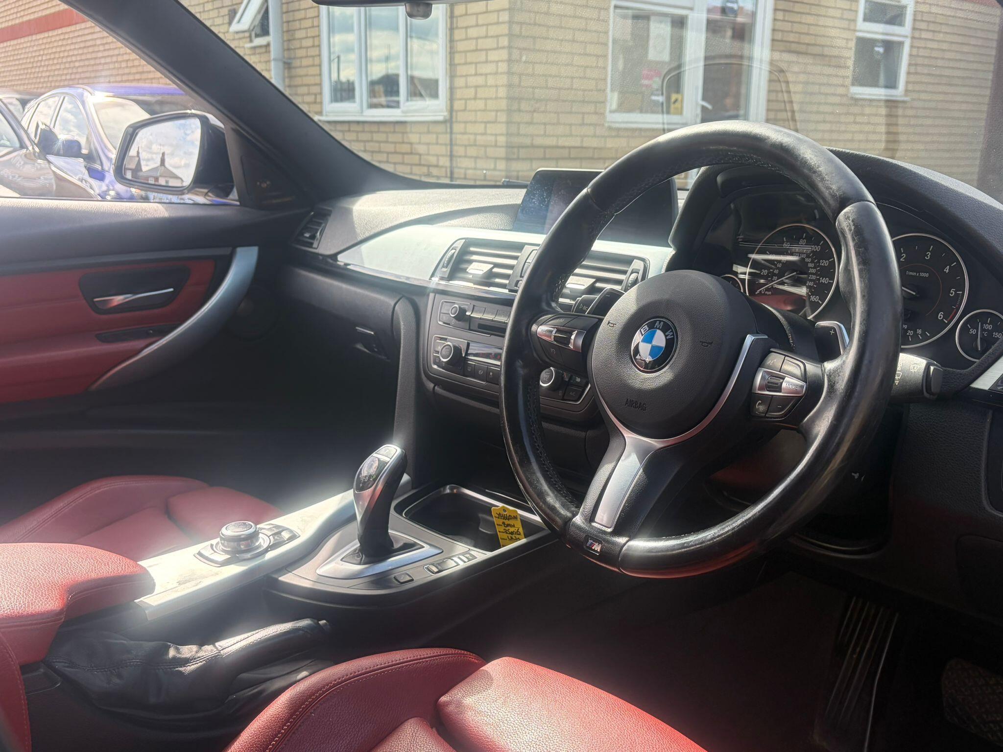 BMW 3 Series view 11