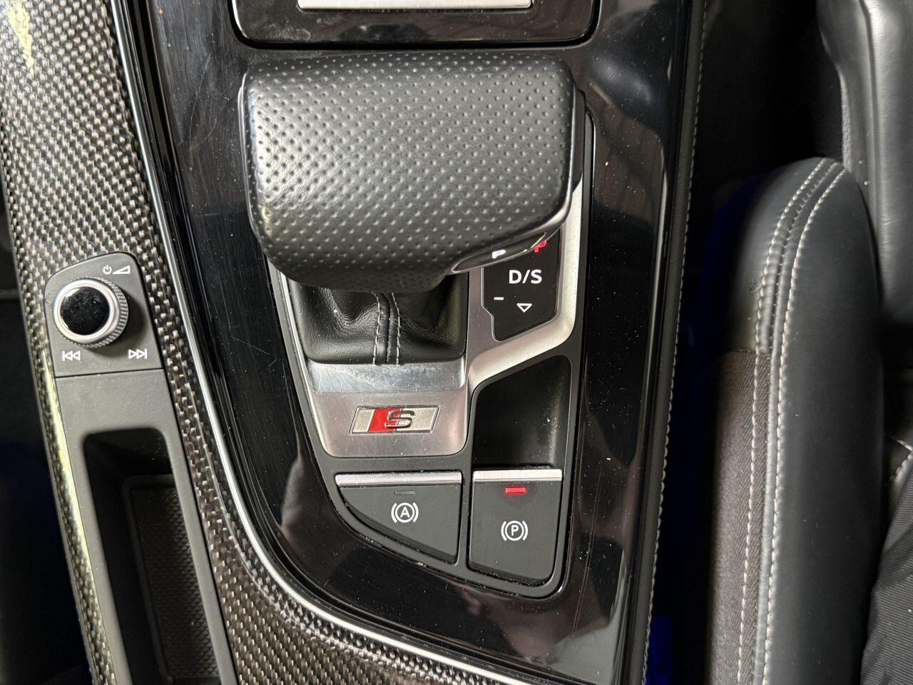 Audi S5 view 56