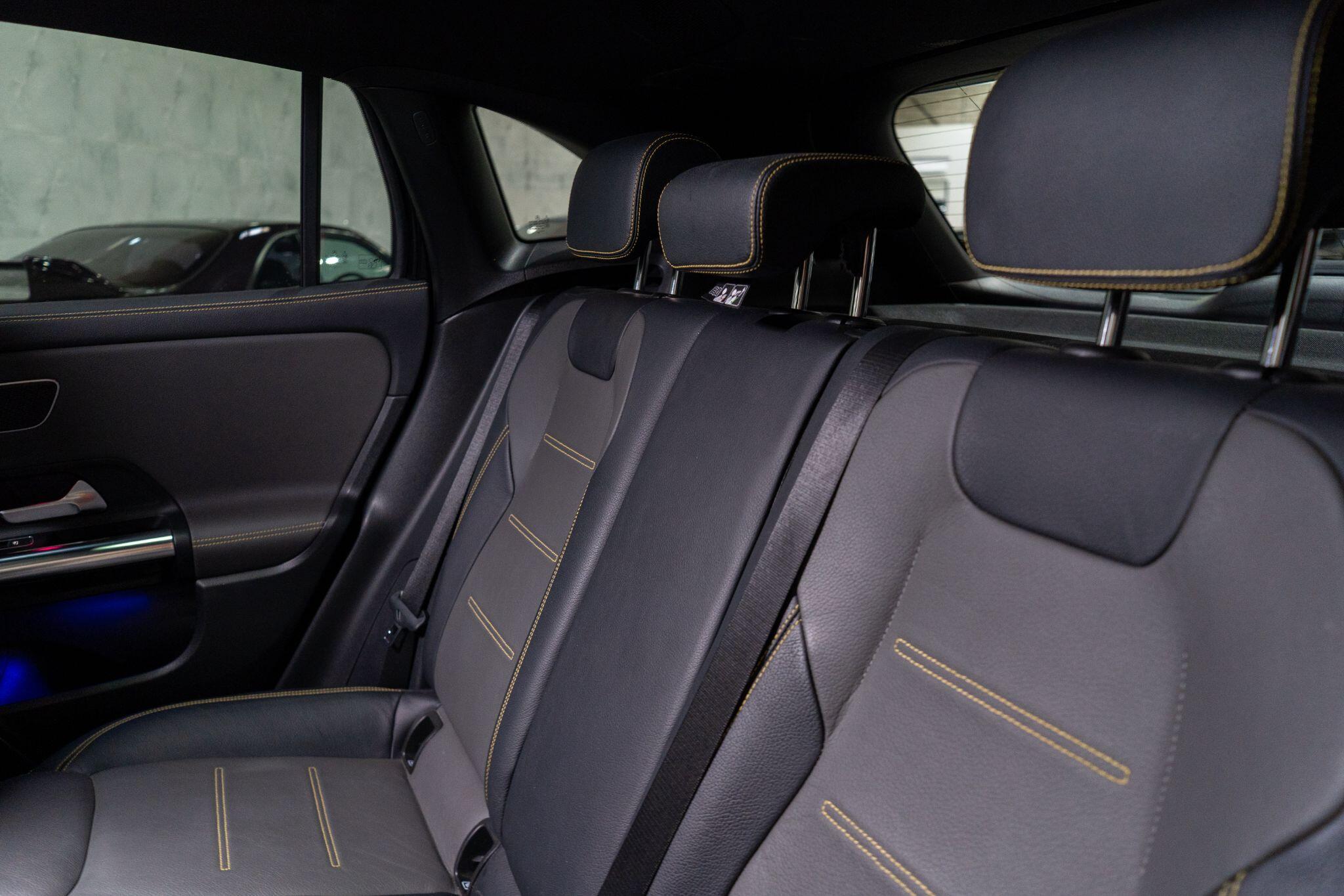 Mercedes-Benz Gla view 18