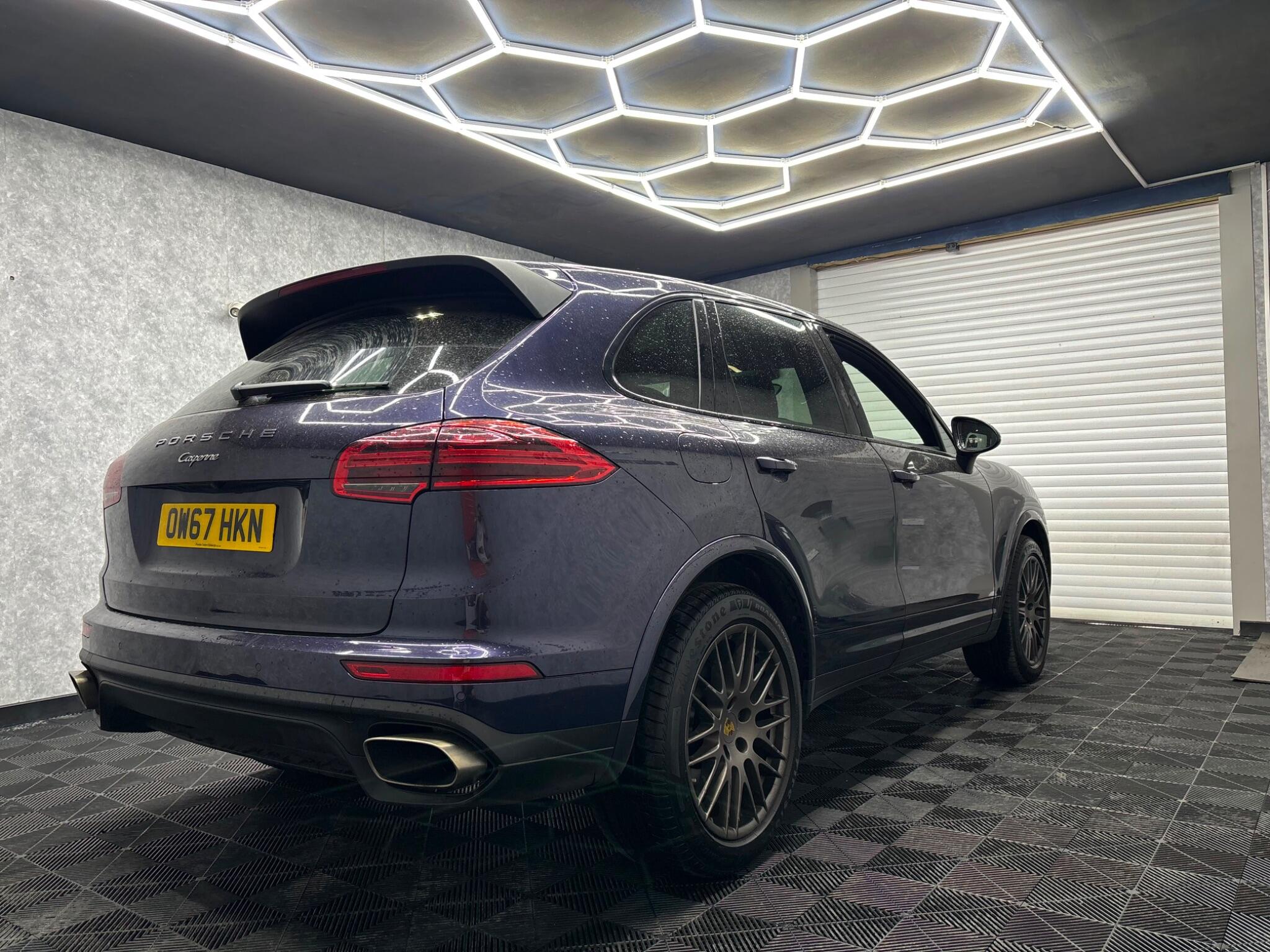Porsche Cayenne view 50
