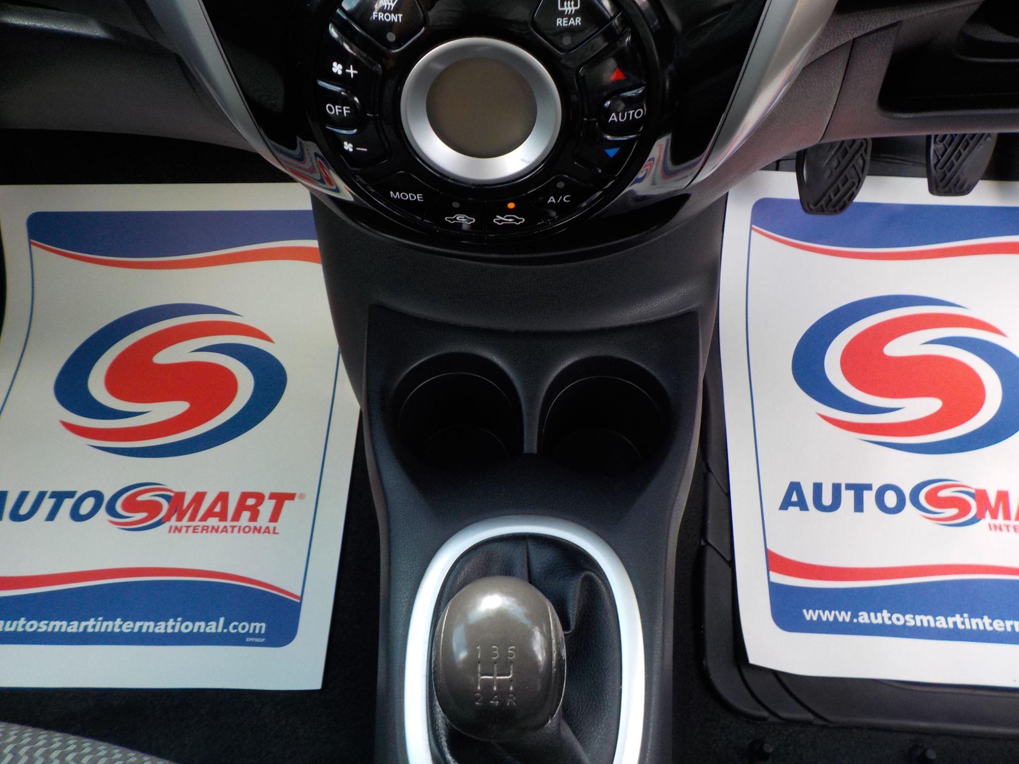 Nissan Note 1.2 12V Acenta Premium Euro 5 (s/s) 5dr
