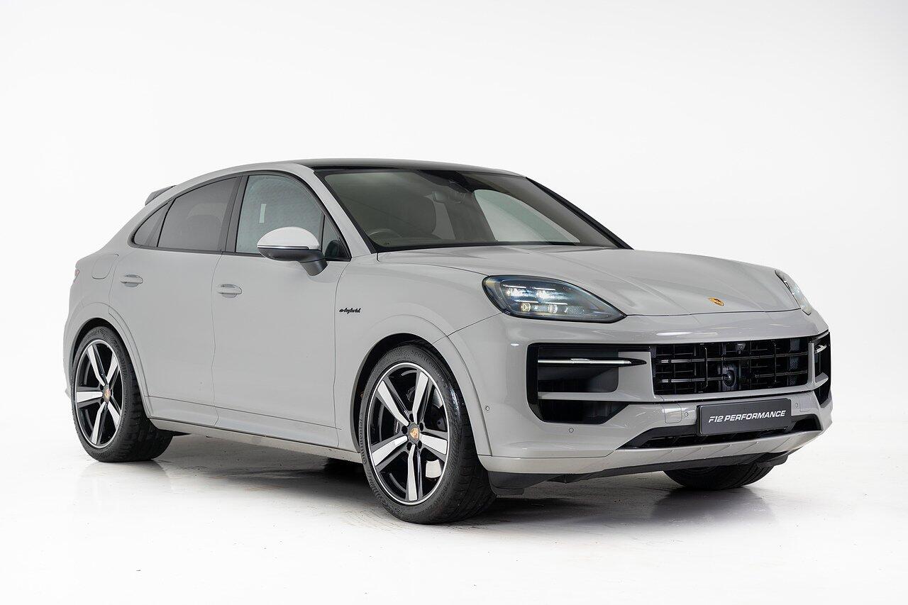 Porsche Cayenne view 5