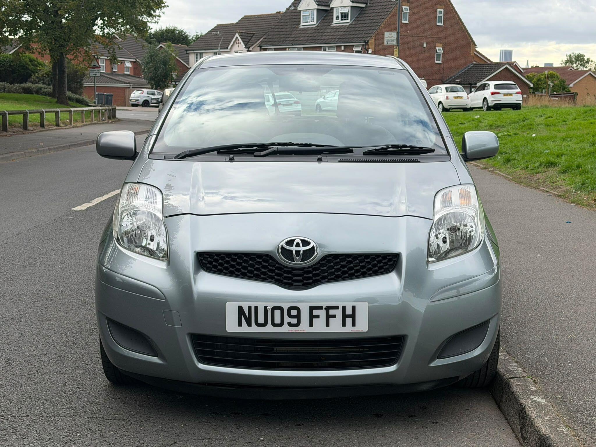 Toyota Yaris view 10