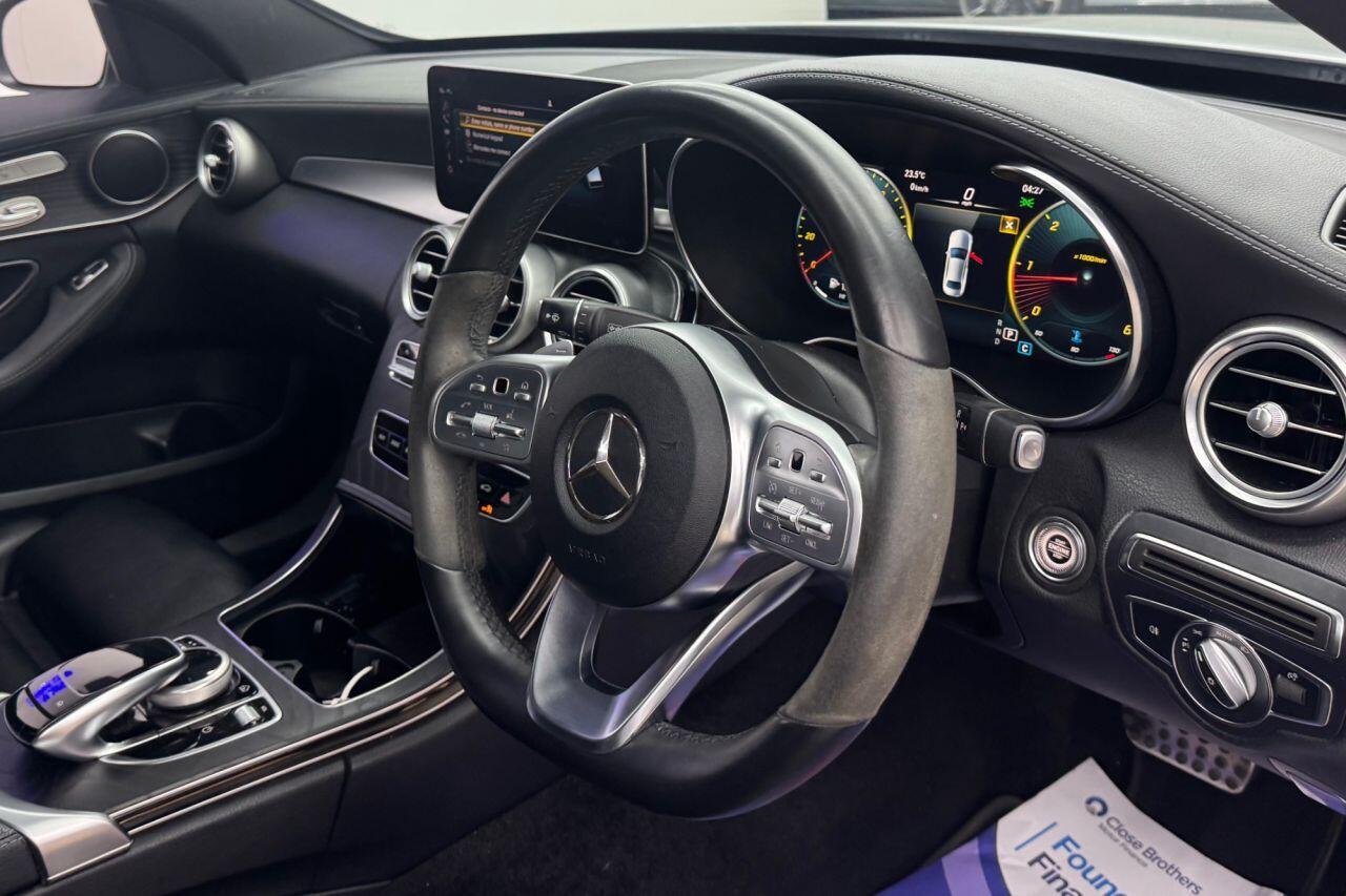 Mercedes-Benz C-Class view 21