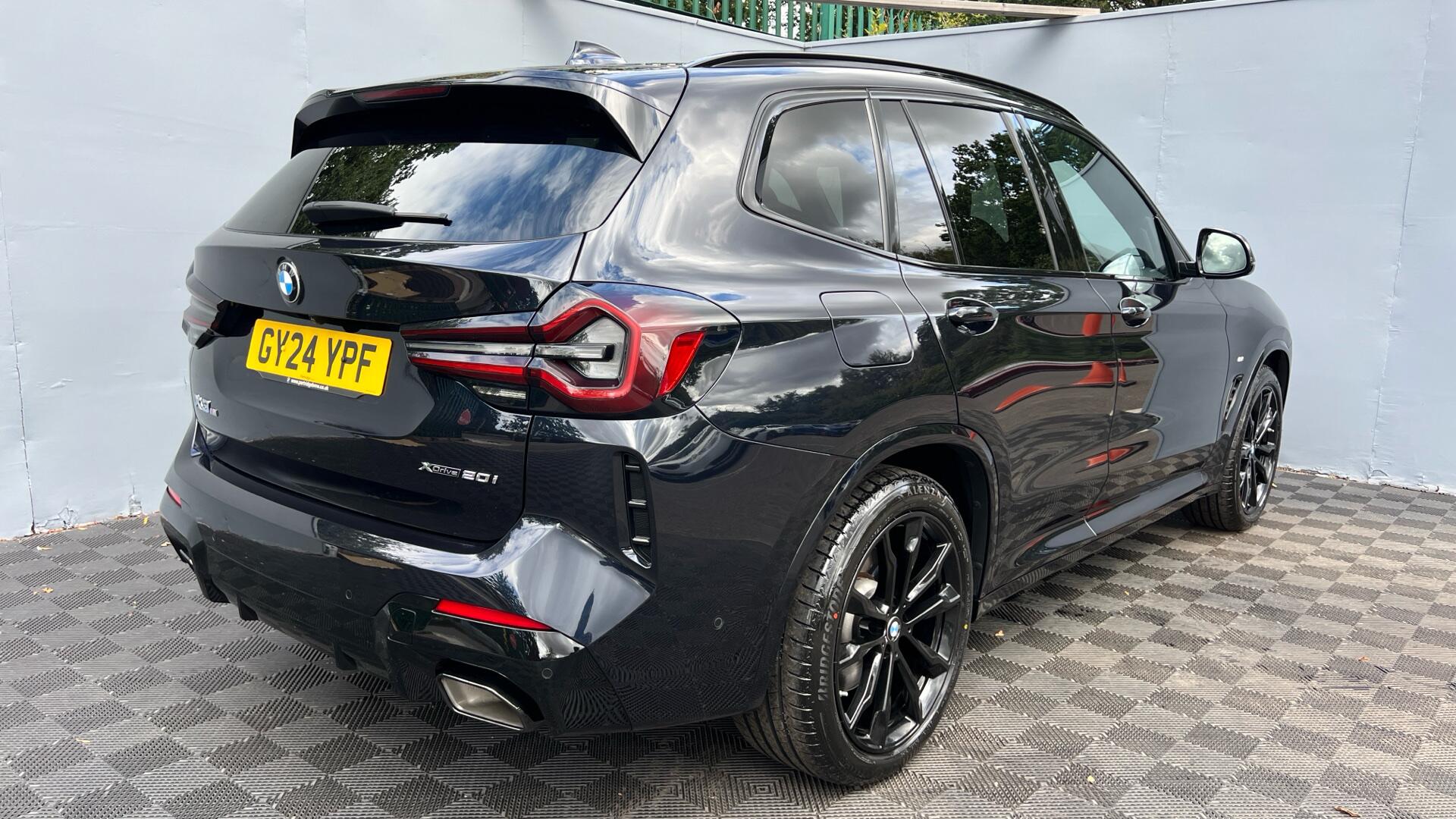 BMW X3 view 28