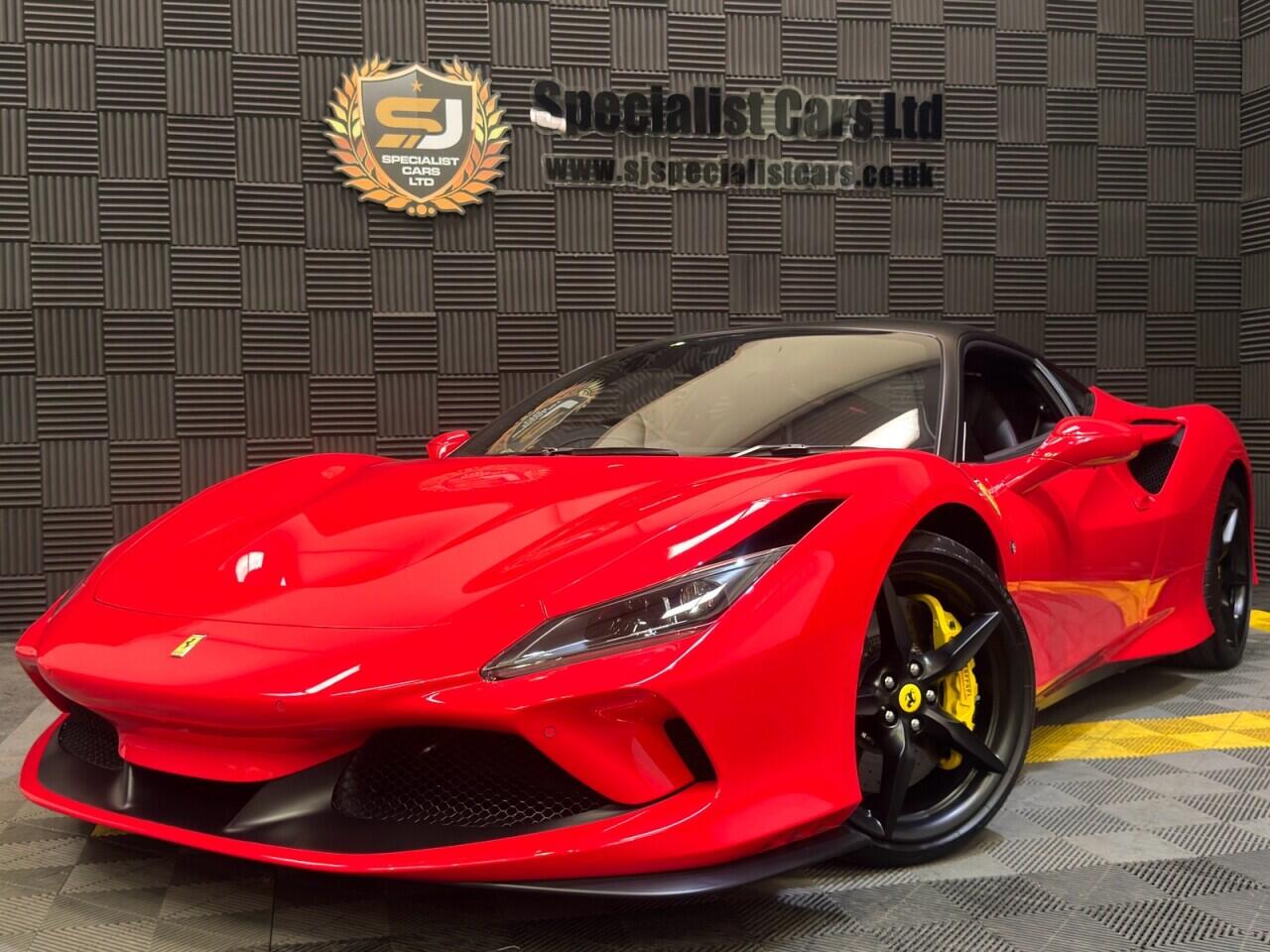 Ferrari F8 Tributo view 5