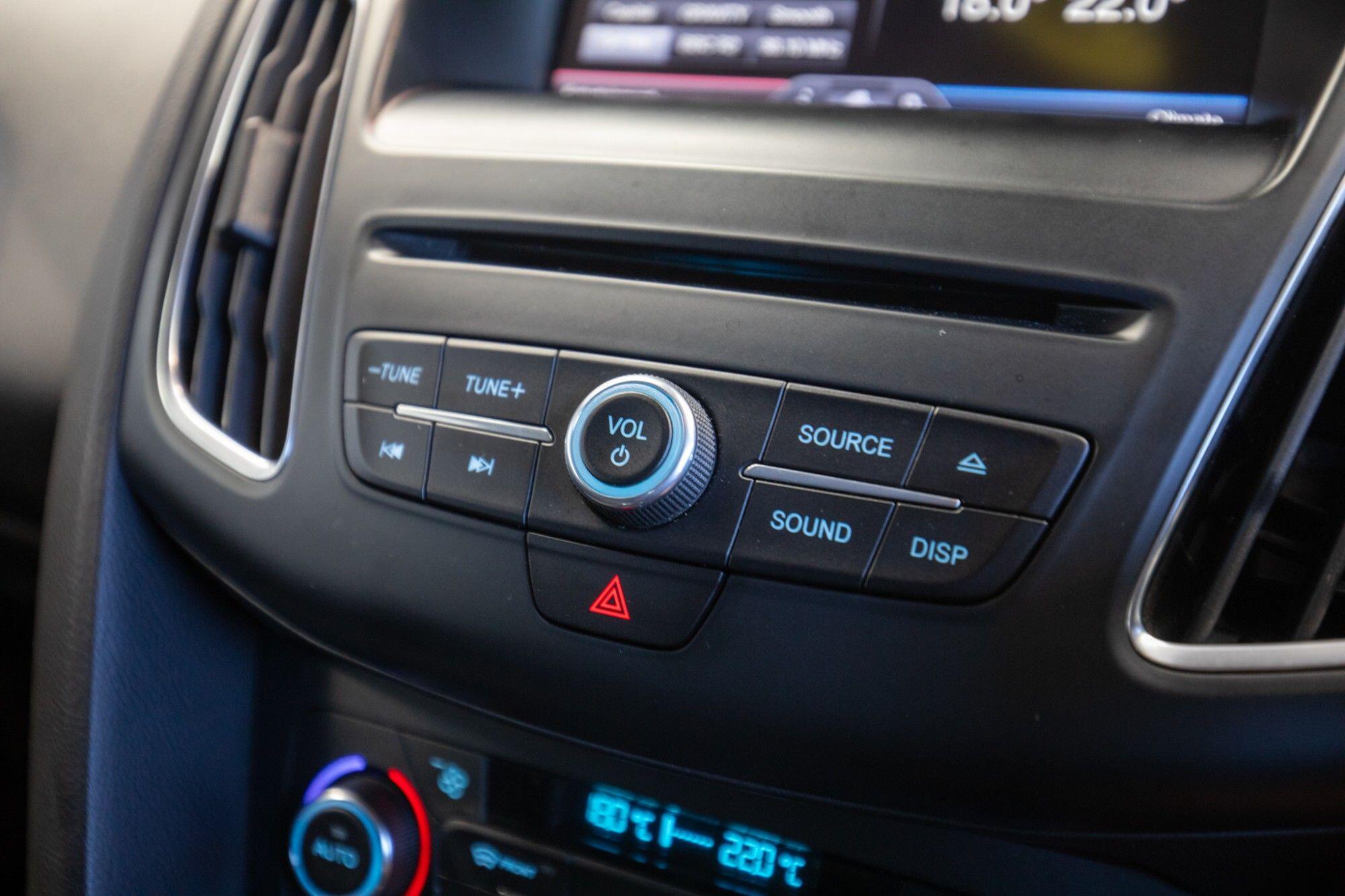 Ford Focus view 24